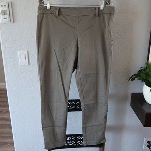 🔥H&M Pleated Trousers Tight Fit Green Dress Pant Slacks 14